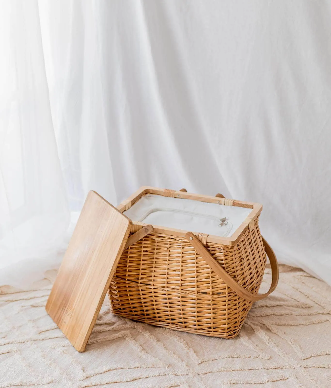 Luna Wicker Picnic Basket (XL Family Size)